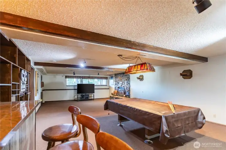 full view of rec/family room