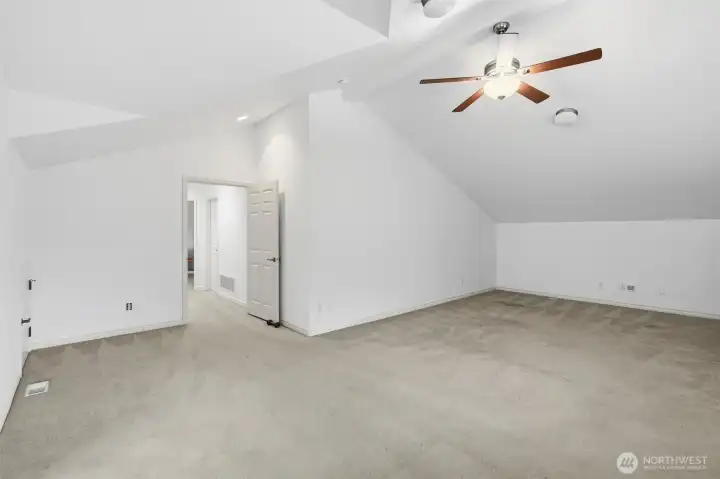Very Large Bonus room