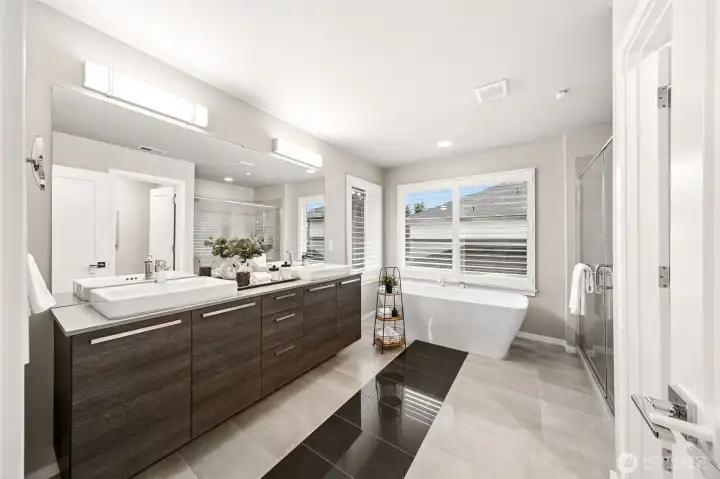 Gorgeous en-suite bathroom with soaking tub and large shower