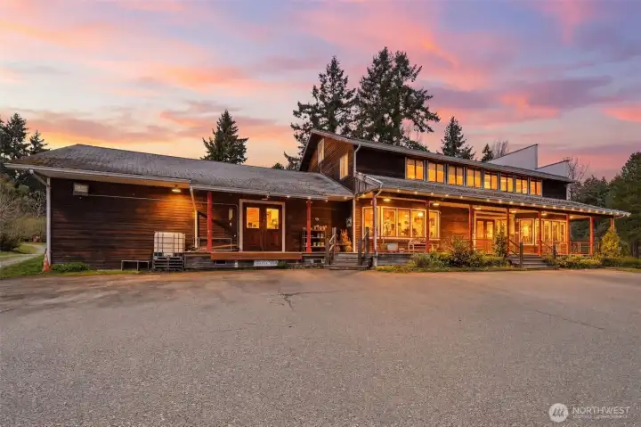 Convenient on-site shipping hub for UPS and FedEx services