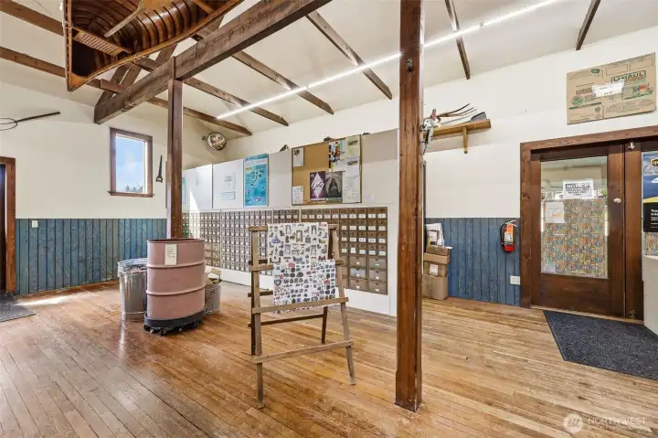 Home to 200+ private mailboxes