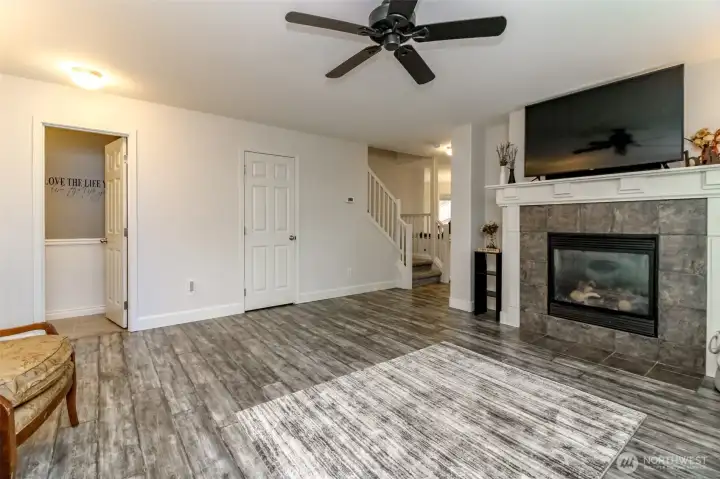 Living space leading to kitchen