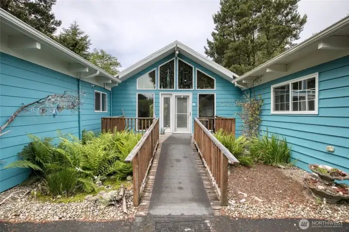 Handicap accessible Handicap accessible