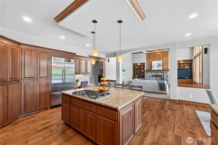Beautiful cabinets with tons of storage.