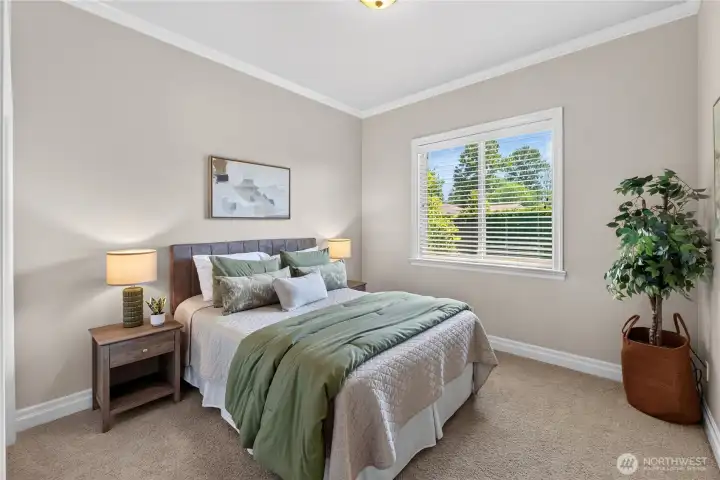 Second large bedroom.