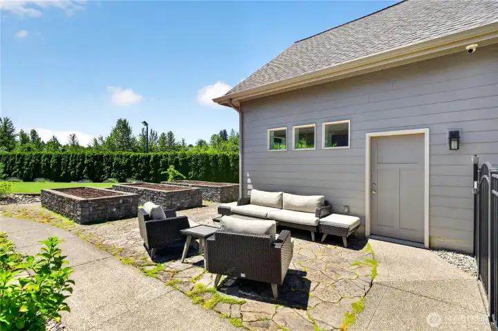 Outdoor seating with entry to 676 sq. ft MIL suite.
