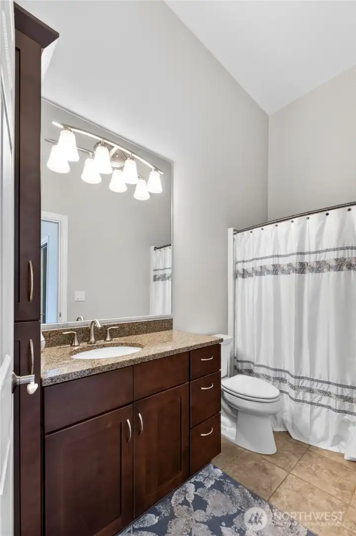 Studio/MIL bathroom.