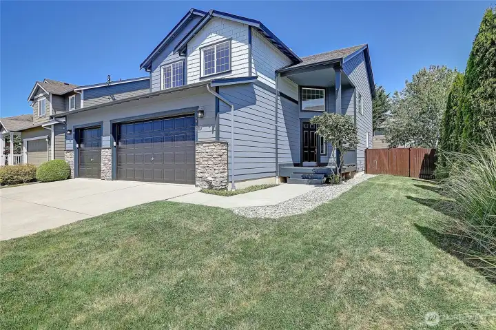 Gorgeous NEW Listing in Cedarhome w/ Quartz, Bonus Room, Huge 3-Car Garage and Fenced Yard~ Gorgeous NEW Listing in Cedarhome w/ Quartz, Bonus Room, Huge 3-Car Garage and Fenced Yard~