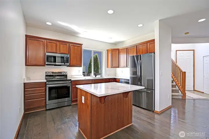 Quartz-Slab Kitchen~ Quartz-Slab Kitchen~