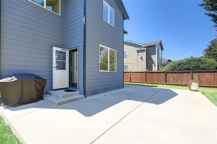 Easy Access to Your Private Backyard Oasis~ Easy Access to Your Private Backyard Oasis~