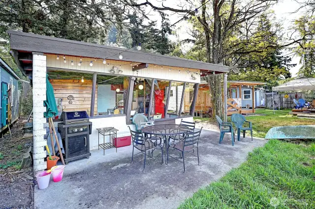 Waterfront Cabin on North Camano's Sundin Beach~
