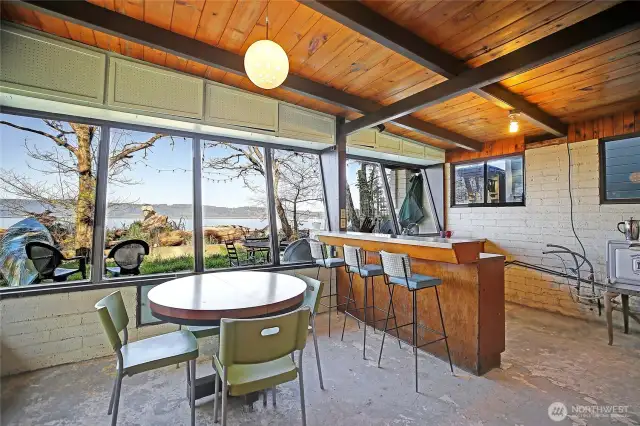 incredible Setting to Rebuild, Remodel, or Keep as-is for an Affordable BEACH Escape~