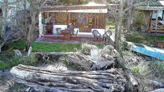 Welcome to Your Beachfront Retreat~