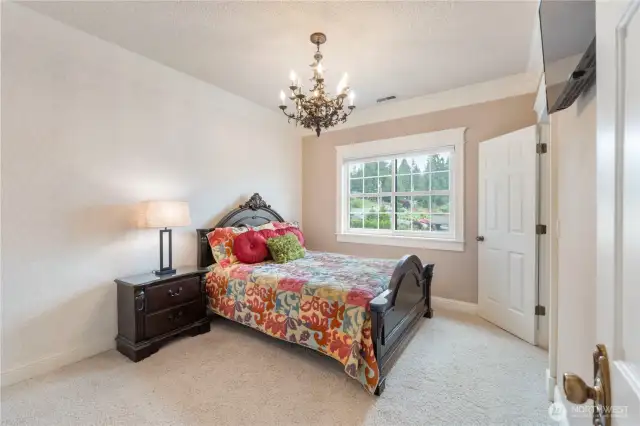 Upstairs bedroom with walk in closet