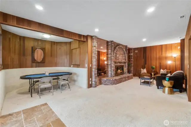 Lower level features huge rec room with space to entertain