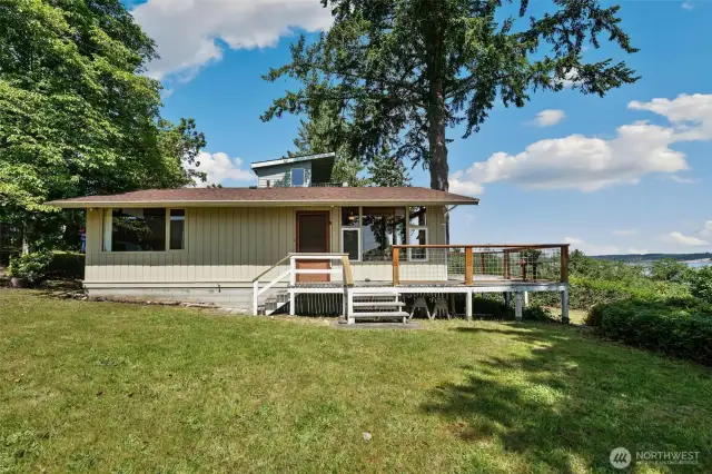 Lovely large lot in the Camano Country Club.