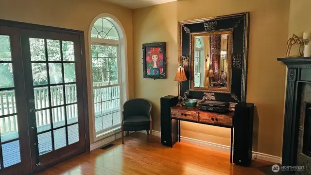 Family room. #10920 Chaucer St SE, Olympia, WA 98501
