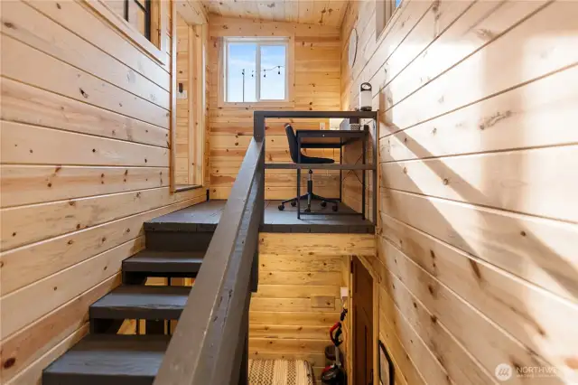 Open Staircase with Work Station