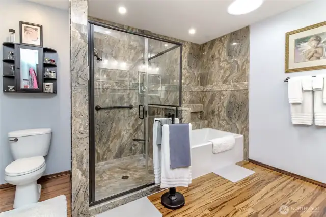 Remodeled Primary Suite  Bathroom!
