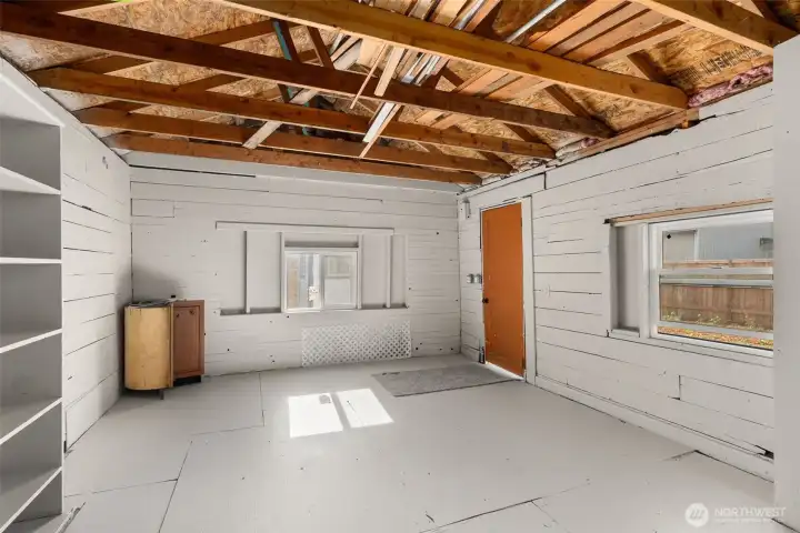 Garage/Shop