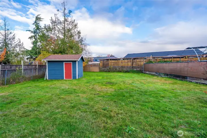 Yard is surprisingly private!