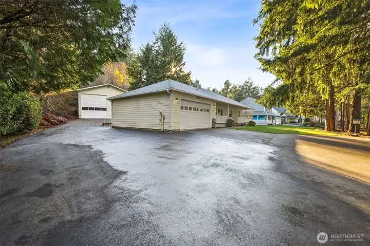 Plenty of parking. and easy access to the shop.