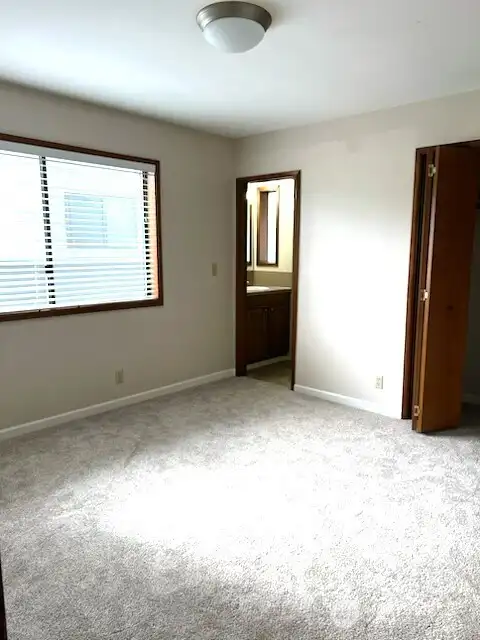 Unit 2, 3 bed 2 bath
