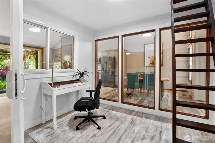 OFFICE ROOM