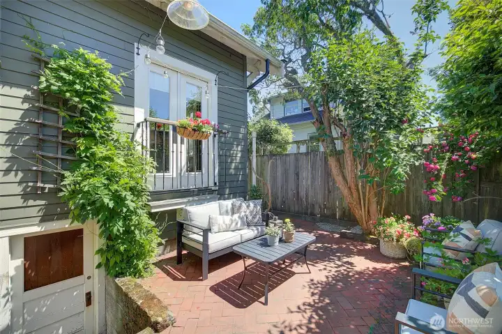 Private garden patio