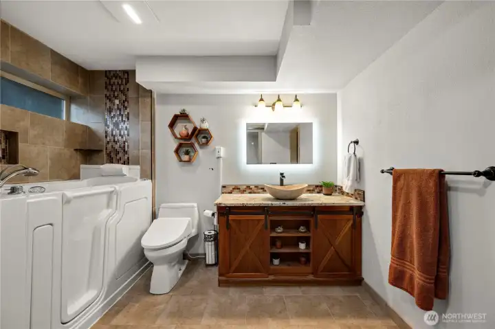 Additional features include heated toilet seat and bidet. Additional features include heated toilet seat and bidet.