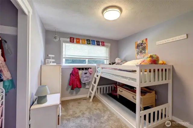 2nd bedroom