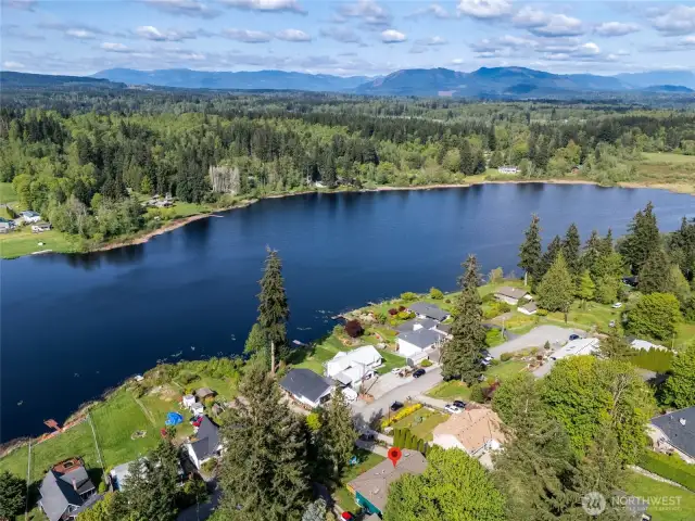 Located just down the street, the community boat launch and park make it easy to enjoy kayaking, fishing, or a lakeside picnic with friends and family.