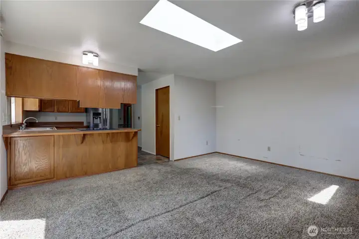 Nice sized dining room.