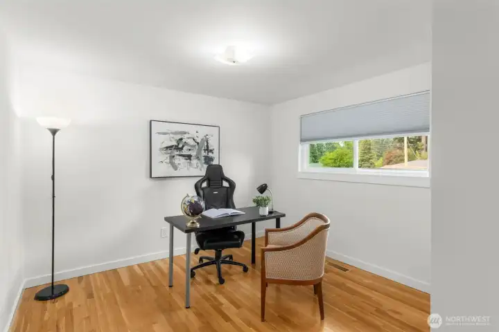 Guest bedroom upstairs