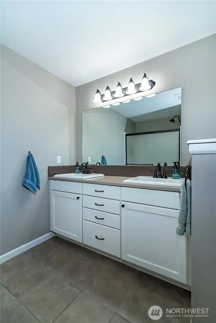 Primary bath