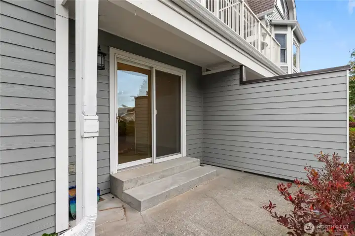 Private outdoor patio of dining room