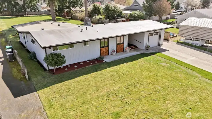 New roof 2023 commercial grade TPO, energy efficient meets energy star regulations.