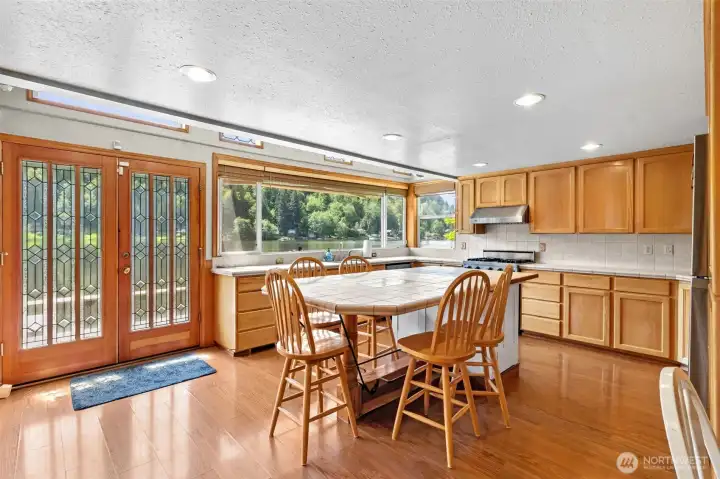 Custom Hickory Cabinets Custom Hickory Cabinets