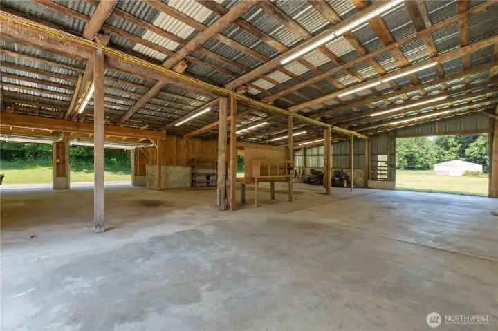 Outbuilding 3: Large barn with room for 8+ cars or large equipment.