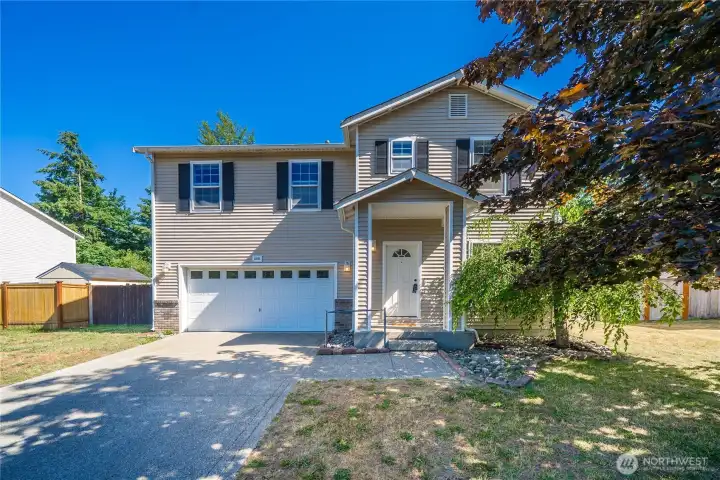 2-car attached garage, 2 car parking in the driveway, and plenty of street parking on both sides.