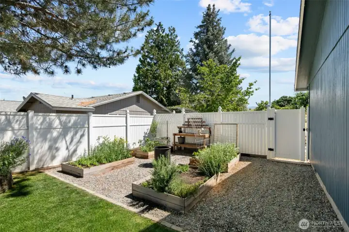 Garden area ready for summer!