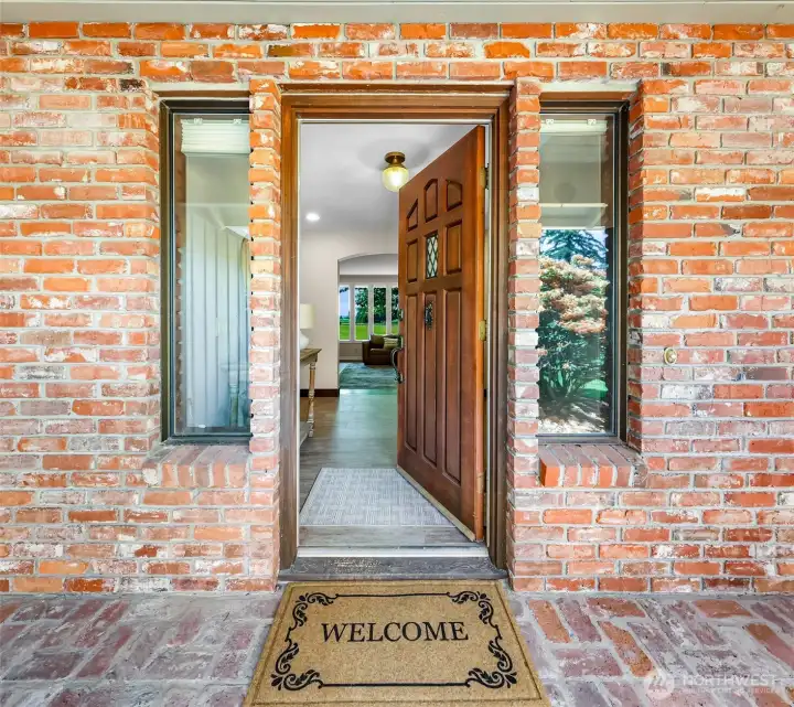 Wow! look at this entryway it a beautiful way to say hello.