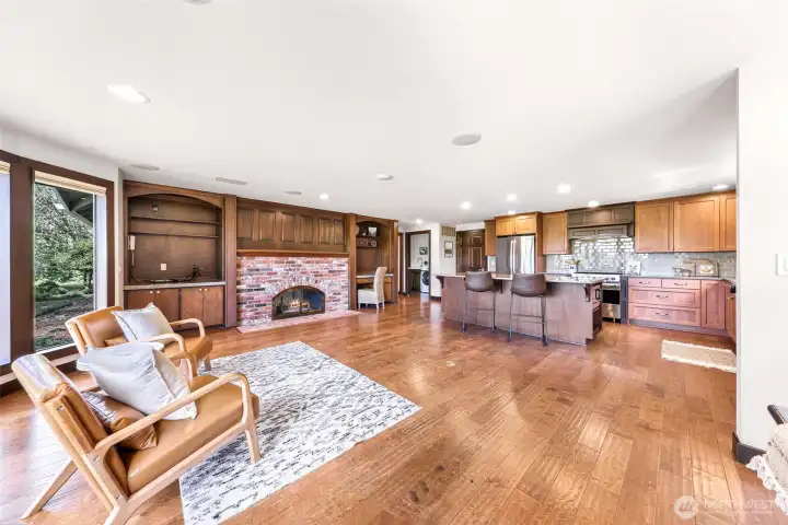 Kitchen, family room and dining area.