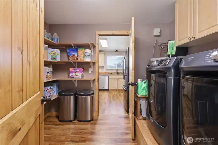 Pantry/Laundry Pantry/Laundry