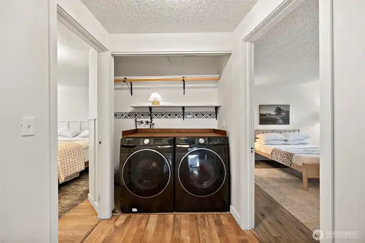 Washer & Dryer Stay