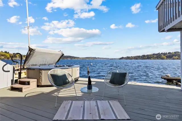 Enjoy the epic, never-ending vistas of the glistening waters.