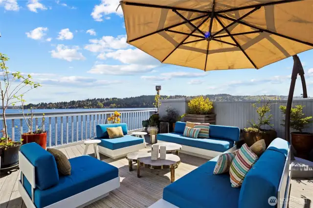 Rooftop deck with amazing views