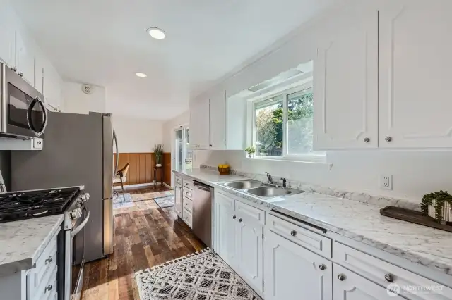 Energy efficient gas cooking range- a chef's delight!