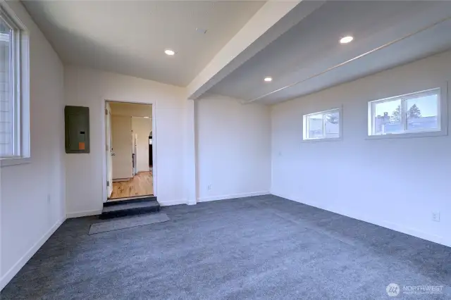 New Carpet & Freshly Painted