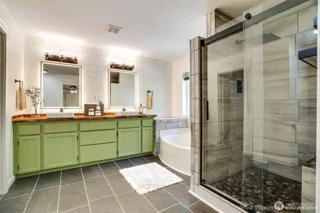 Primary ensuite Bathroom